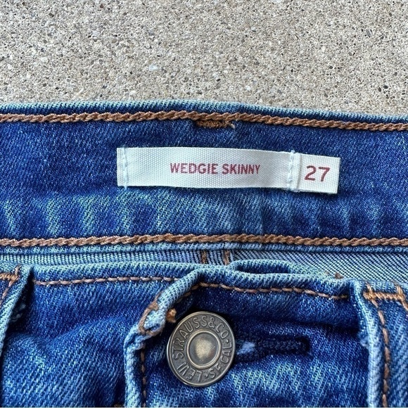 Levi’s Wedgie Skinny Jeans Raw Hem - Picture 2 of 5